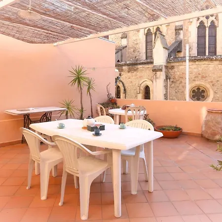 Apartment In The Heart Of With Ac Terrace Benakey